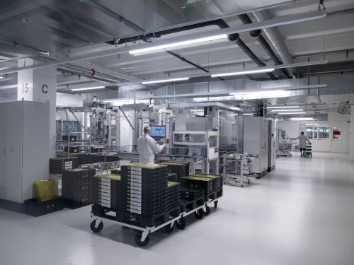 2026 BMW iX3 50 xDrive EV – 10% lighter, 40% less energy loss, 20% less costs compared to predecessor