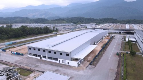 Proton’s dedicated EV plant in Tg Malim launched – CKD eMas 7 kicks off production, eMas 5 next up