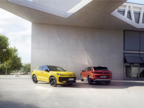 2025 Volkswagen T-Roc revealed – second-gen ‘Golf SUV’ is longer, 1.5L eTSI MHEV, column gear selector