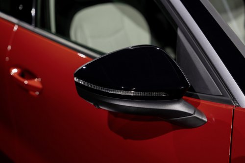 2025 Volkswagen T-Roc revealed – second-gen ‘Golf SUV’ is longer, 1.5L eTSI MHEV, column gear selector