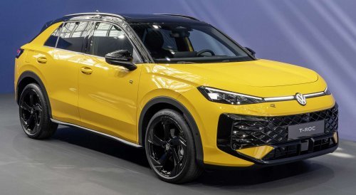 2025 Volkswagen T-Roc revealed – second-gen ‘Golf SUV’ is longer, 1.5L eTSI MHEV, column gear selector