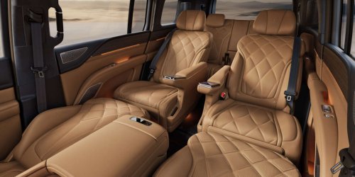 Yangwang U8L in China – BYD’s ultra-luxurious 6-seater REEV SUV rivals Rolls-Royce Cullinan; RM769k