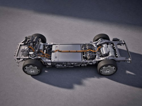 Yangwang U8L in China – BYD’s ultra-luxurious 6-seater REEV SUV rivals Rolls-Royce Cullinan; RM769k