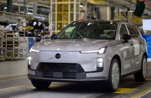 2026 Volvo XC70 rolls off Taizhou production line; extended-range PHEV estimated at RM211k in China