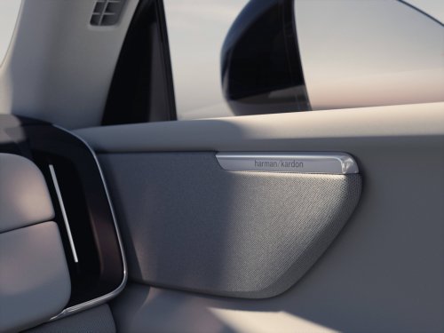 2026 Volvo XC70 officially debuts – extended-range PHEV; up to 212 km EV range, from RM177k in China