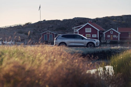 2026 Volvo XC70 officially debuts – extended-range PHEV; up to 212 km EV range, from RM177k in China