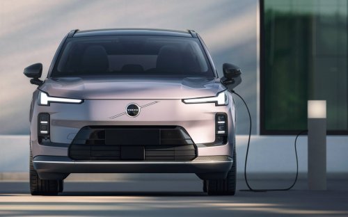 2026 Volvo XC70 officially debuts – extended-range PHEV; up to 212 km EV range, from RM177k in China