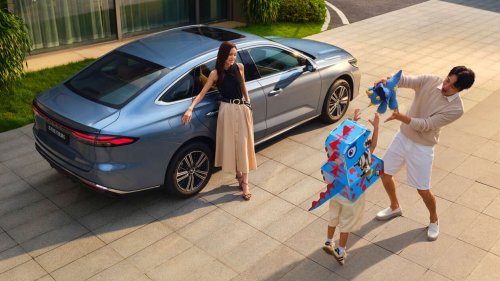 Geely Galaxy Starshine 6 PHEV – C-segment size but with torsion beam, fr RM47k; Proton eMas sedan?