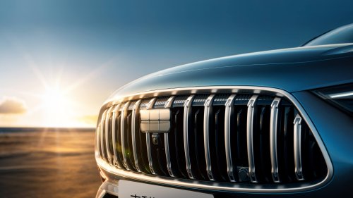 Geely Galaxy Starshine 6 PHEV – C-segment size but with torsion beam, fr RM47k; Proton eMas sedan?