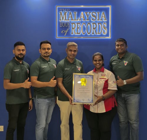Twelve24 team sets new Malaysia Book of Records entry for longest non-stop drive – 1,660 km in 22 hours