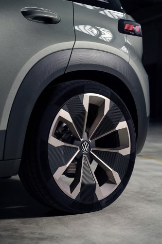 Volkswagen ID.Cross Concept debuts – electric SUV with 211 PS front motor, 420 km range WLTP