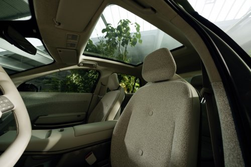 Volkswagen ID.Cross Concept debuts – electric SUV with 211 PS front motor, 420 km range WLTP