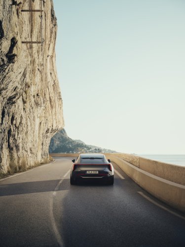 Polestar 5 debuts: 884 PS AWD electric sedan with 670 km range