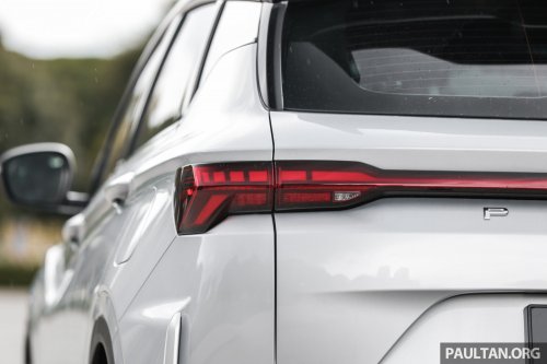 2025 Proton X50 facelift – full gallery of Flagship variant with big spoiler, two-tone interior, sunroof