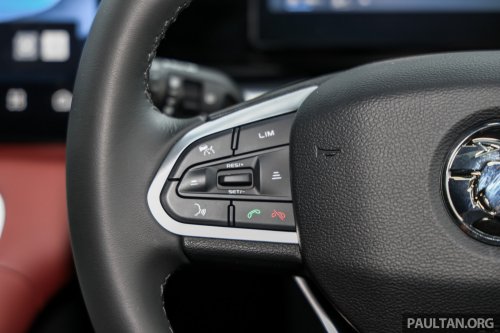 2025 Proton X50 facelift – full gallery of Flagship variant with big spoiler, two-tone interior, sunroof