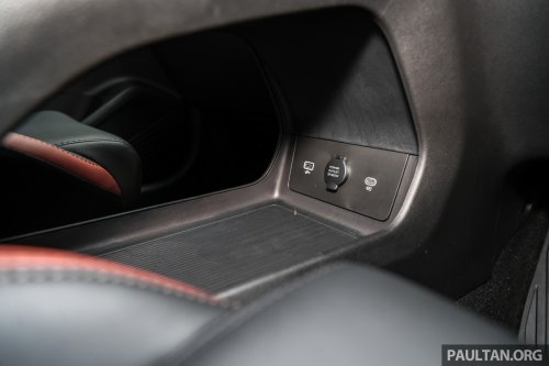 2025 Proton X50 facelift – full gallery of Flagship variant with big spoiler, two-tone interior, sunroof