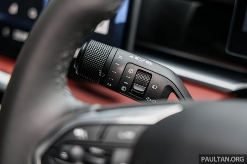 2025 Proton X50 facelift – full gallery of Flagship variant with big spoiler, two-tone interior, sunroof