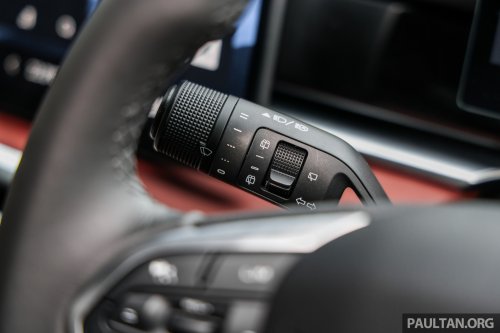 2025 Proton X50 facelift – full gallery of Flagship variant with big spoiler, two-tone interior, sunroof