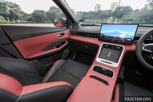 2025 Proton X50 facelift – full gallery of Flagship variant with big spoiler, two-tone interior, sunroof