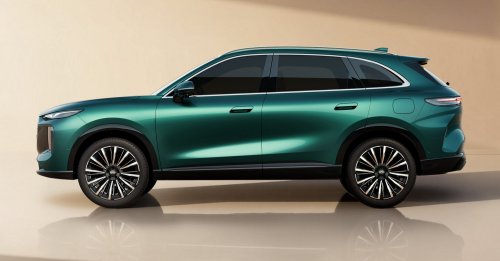 2026 Chery Tiggo 8 debuts in China – Q4 2025 launch; second-gen is larger; offered with two different faces