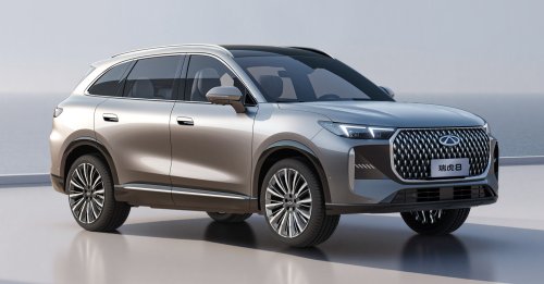 2026 Chery Tiggo 8 debuts in China – Q4 2025 launch; second-gen is larger; offered with two different faces