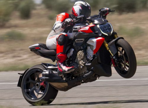 2026 Ducati Diavel V4 RS unveiled, 0-100 in 2.5 secs