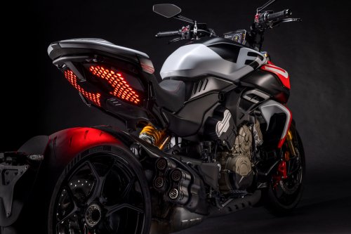 2026 Ducati Diavel V4 RS unveiled, 0-100 in 2.5 secs