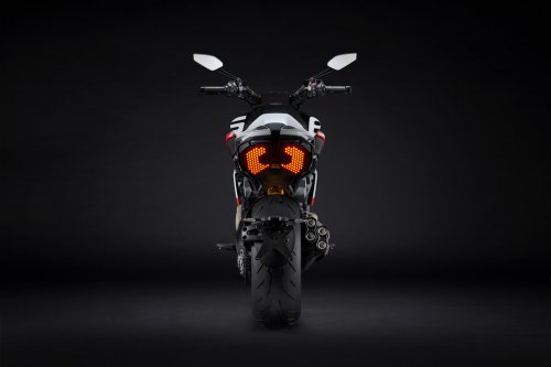 2026 Ducati Diavel V4 RS unveiled, 0-100 in 2.5 secs
