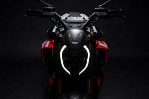 2026 Ducati Diavel V4 RS unveiled, 0-100 in 2.5 secs