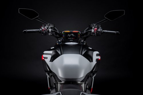 2026 Ducati Diavel V4 RS unveiled, 0-100 in 2.5 secs
