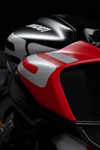 2026 Ducati Diavel V4 RS unveiled, 0-100 in 2.5 secs