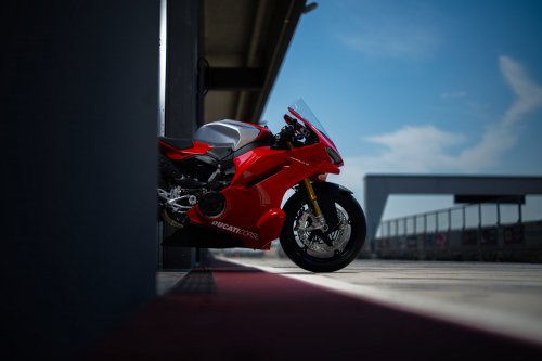 2026 Ducati Panigale V4R – 218 hp, full MotoGP aero