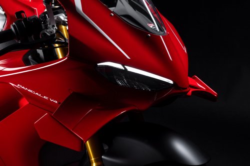 2026 Ducati Panigale V4R – 218 hp, full MotoGP aero
