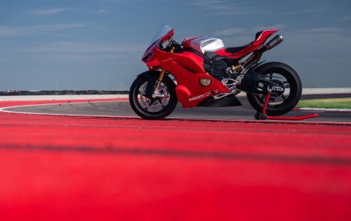 2026 Ducati Panigale V4R – 218 hp, full MotoGP aero