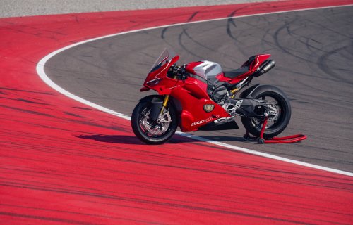 2026 Ducati Panigale V4R – 218 hp, full MotoGP aero