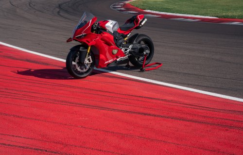 2026 Ducati Panigale V4R – 218 hp, full MotoGP aero