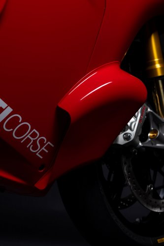 2026 Ducati Panigale V4R – 218 hp, full MotoGP aero