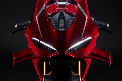 2026 Ducati Panigale V4R – 218 hp, full MotoGP aero
