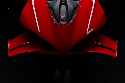 2026 Ducati Panigale V4R – 218 hp, full MotoGP aero
