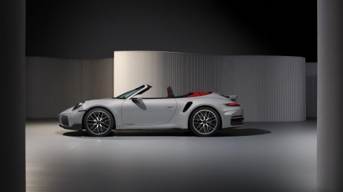 2026 Porsche 911 Turbo S – 992.2 range topper is most powerful 911 ever; 711 PS, 800 Nm T-Hybrid; 0-100 2.5s