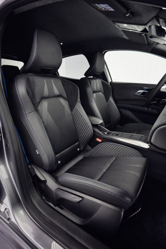 2026 Renault Clio debuts – sixth-gen is larger, gets more expressive styling; hybrid, petrol, LPG engines