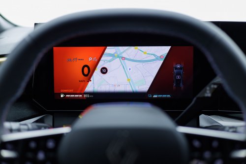 2026 Renault Clio debuts – sixth-gen is larger, gets more expressive styling; hybrid, petrol, LPG engines