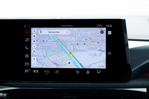 2026 Renault Clio debuts – sixth-gen is larger, gets more expressive styling; hybrid, petrol, LPG engines