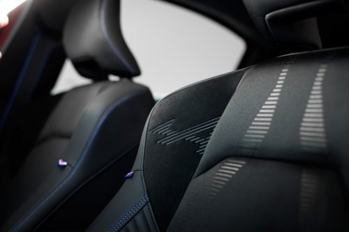 2026 Renault Clio debuts – sixth-gen is larger, gets more expressive styling; hybrid, petrol, LPG engines