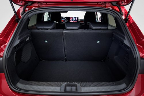 2026 Renault Clio debuts – sixth-gen is larger, gets more expressive styling; hybrid, petrol, LPG engines