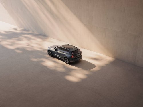Volvo XC60 eclipses 240 to become the best-selling Volvo ever – over 2.7 million sold across 17 years