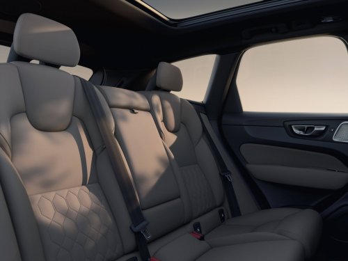 Volvo XC60 eclipses 240 to become the best-selling Volvo ever – over 2.7 million sold across 17 years