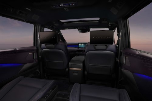 2026 Nissan Elgrand debuts in Tokyo – 4th-gen Alphard-fighter, e-Power hybrid, e-4orce electric AWD