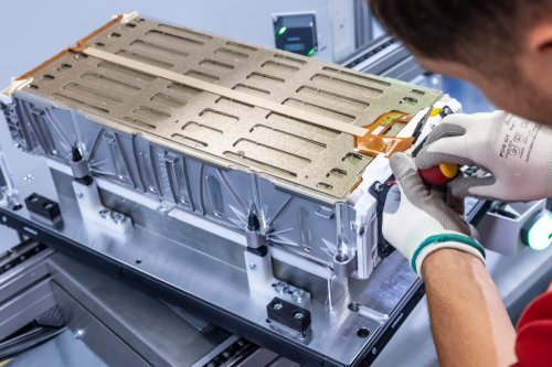 Ferrari Elettrica – brand’s first EV debuts in 2H 2026; 800V tech, active suspension, 1,128 PS, 530 km range