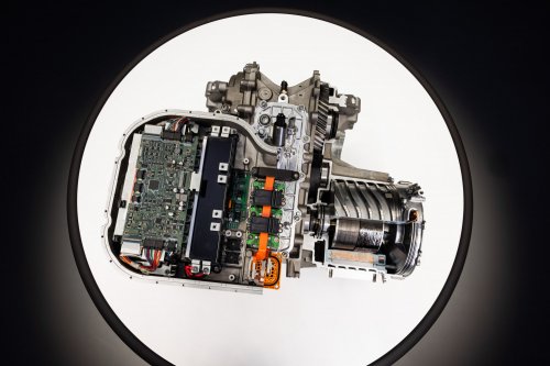 Ferrari Elettrica – brand’s first EV debuts in 2H 2026; 800V tech, active suspension, 1,128 PS, 530 km range